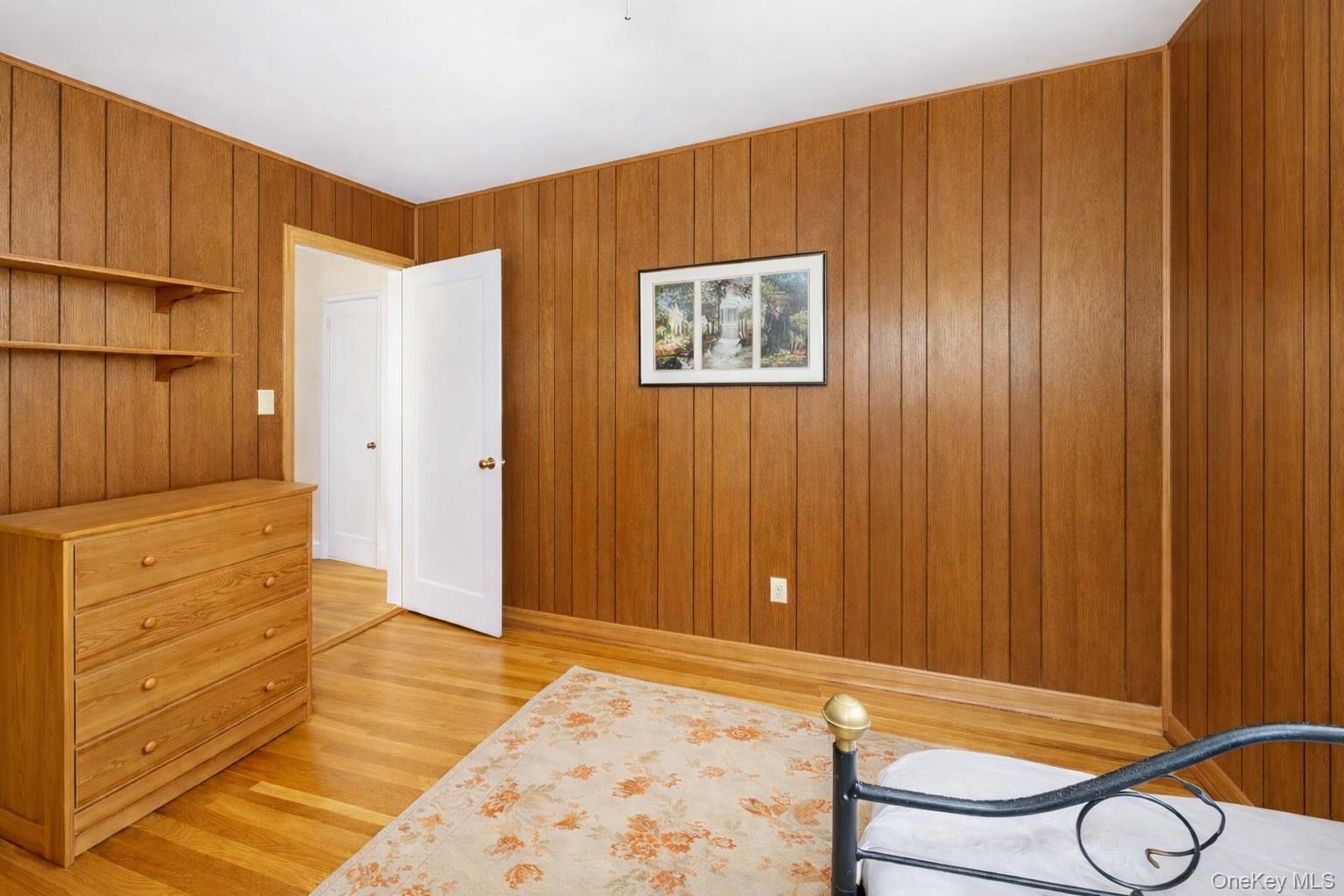 #11 photo, 1762 Broadway, New Hyde Park , NY 11040