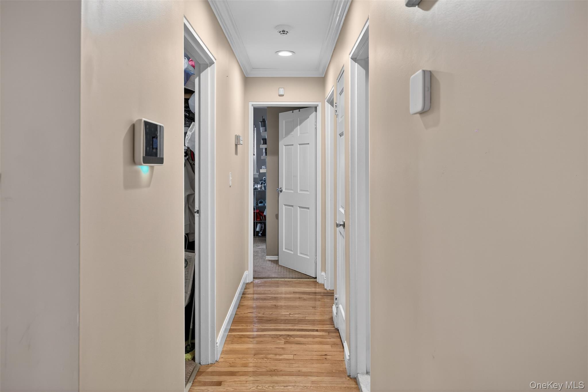 #10 photo, 815 Iris Place, West Hempstead , NY 11552