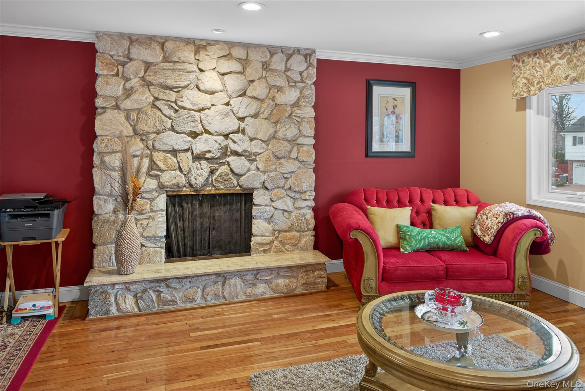 #12 photo, 815 Iris Place, West Hempstead , NY 11552