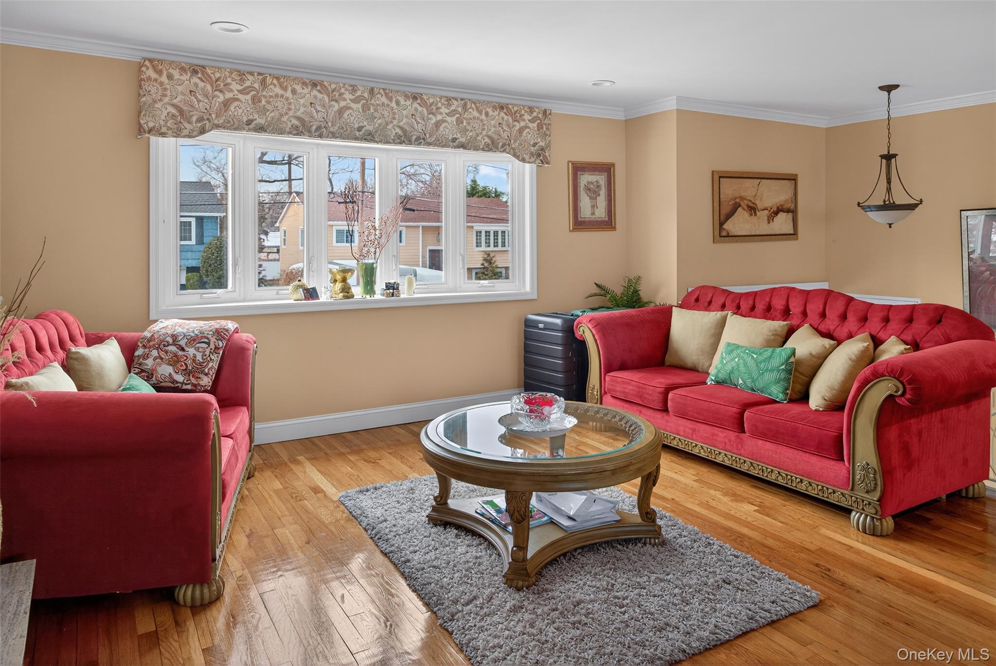 #13 photo, 815 Iris Place, West Hempstead , NY 11552