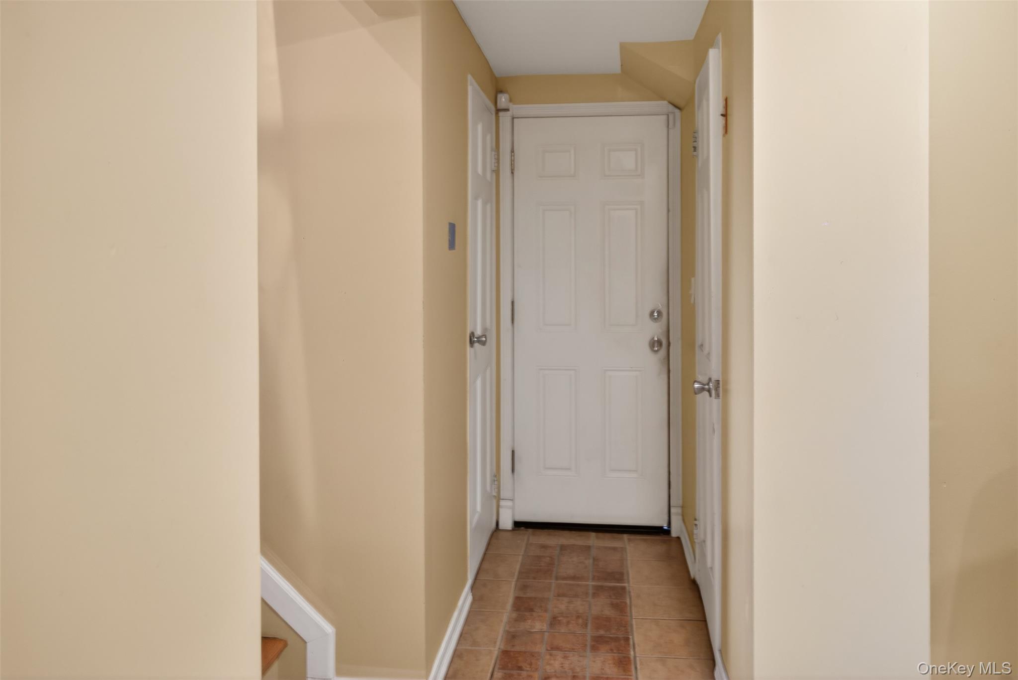 #17 photo, 815 Iris Place, West Hempstead , NY 11552