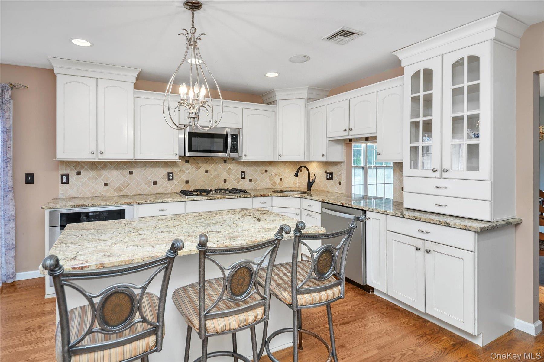 #13 photo, 14 Donna Place, East Islip , NY 11730