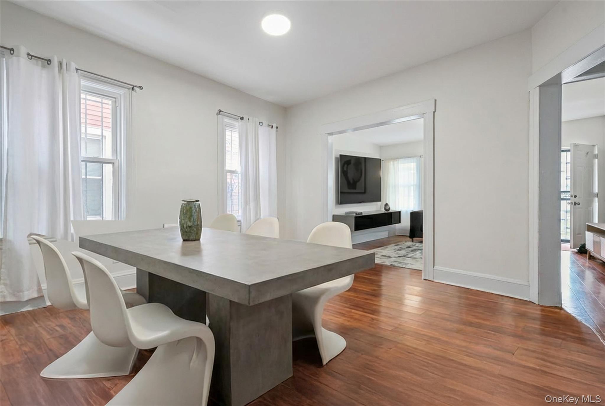 #12 photo, 10141 133rd Street, Richmond Hill S. , NY 11419