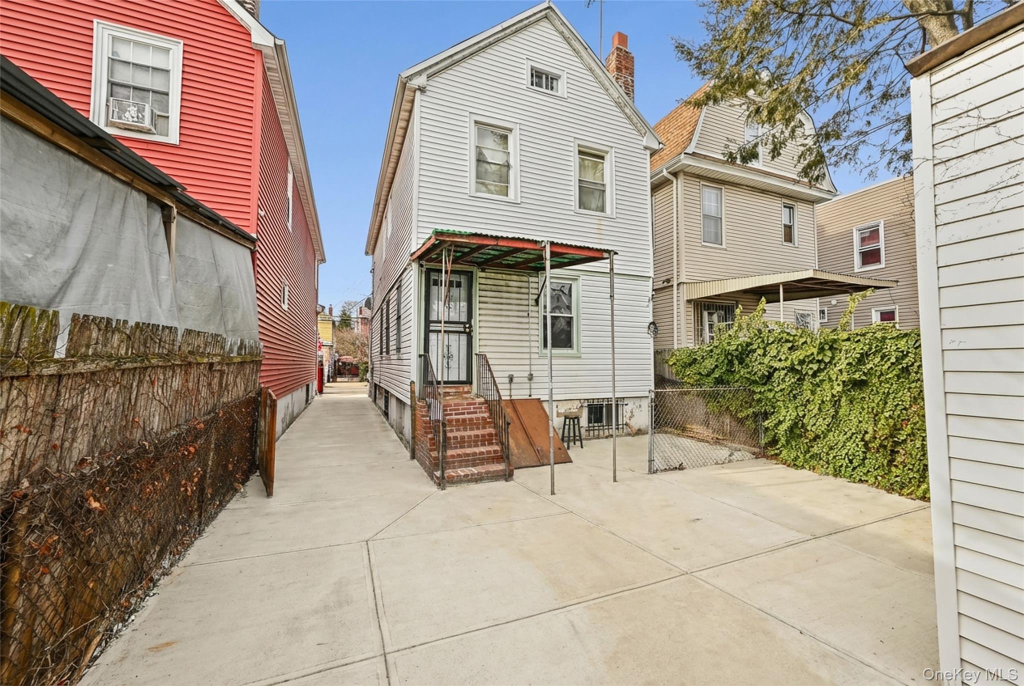 #3 photo, 10141 133rd Street, Richmond Hill S. , NY 11419