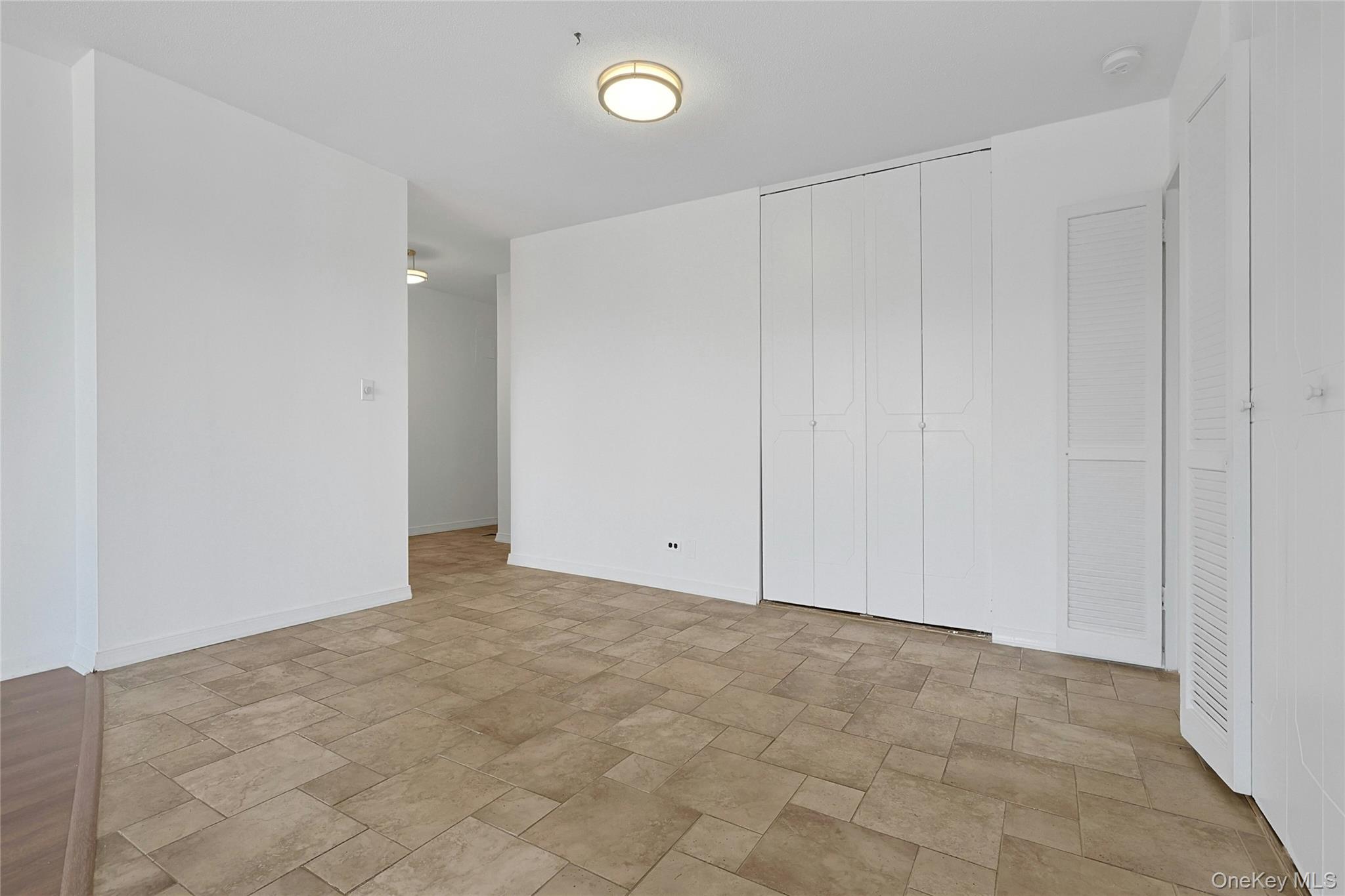 #7 photo, 3333 Henry Hudson Parkway, Bronx , NY 10463