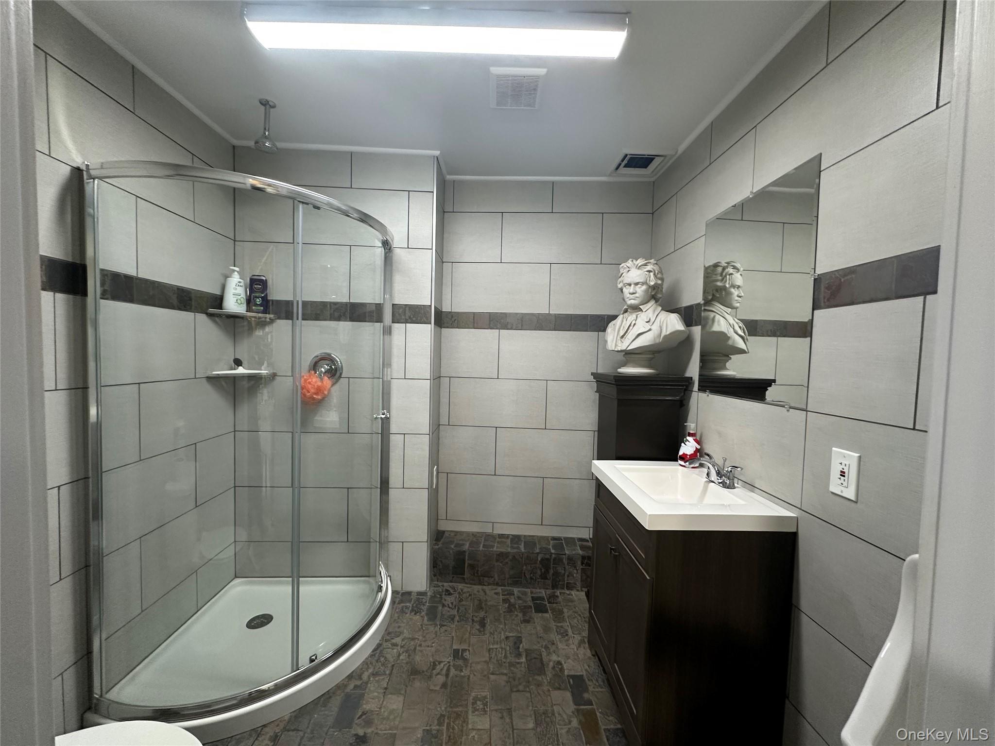 #5 photo, 1 Cottage Street, Poughkeepsie , NY 12601