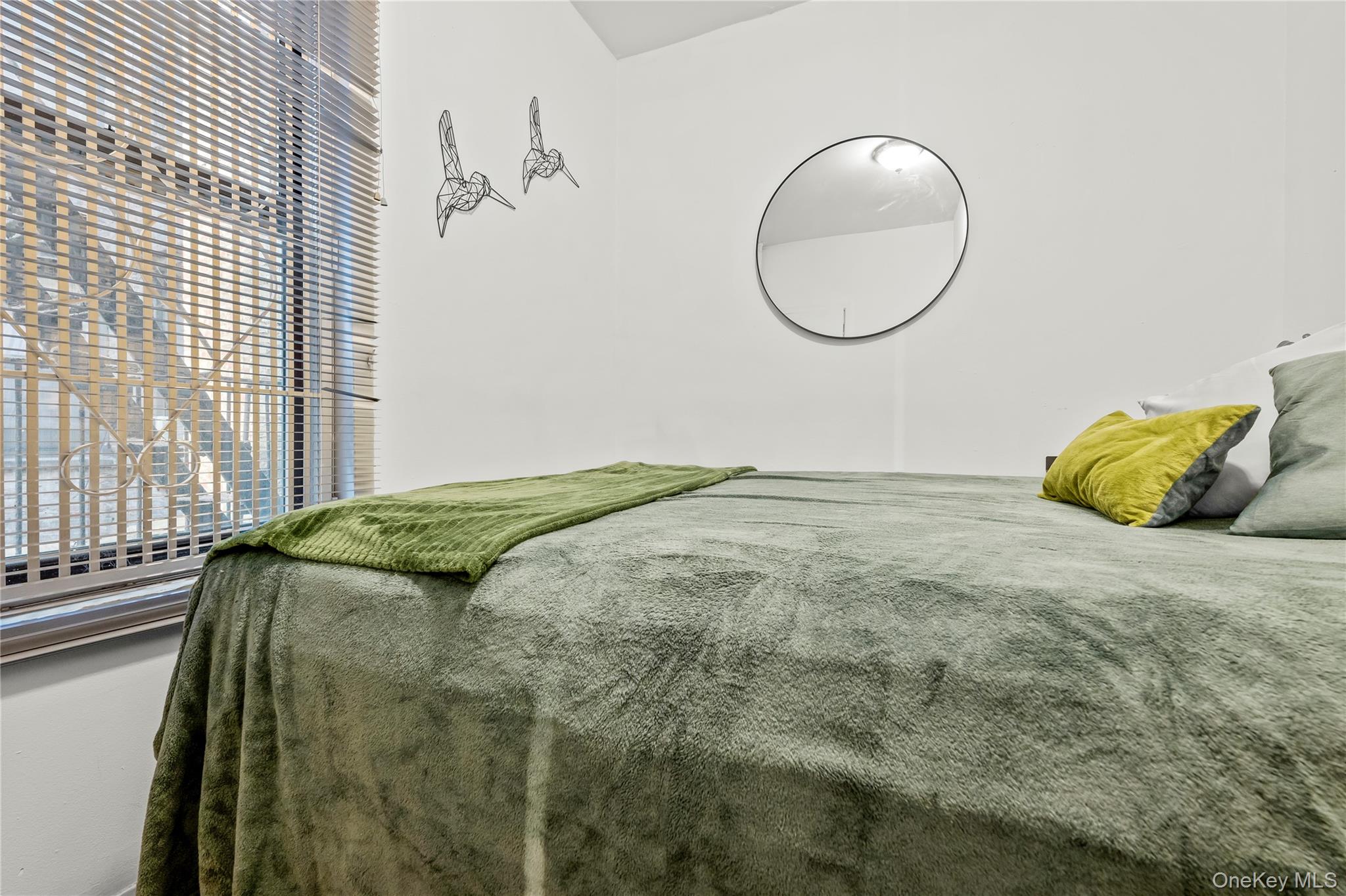 #12 photo, 204 W 10th Street, New York (Manhattan) , NY 10014