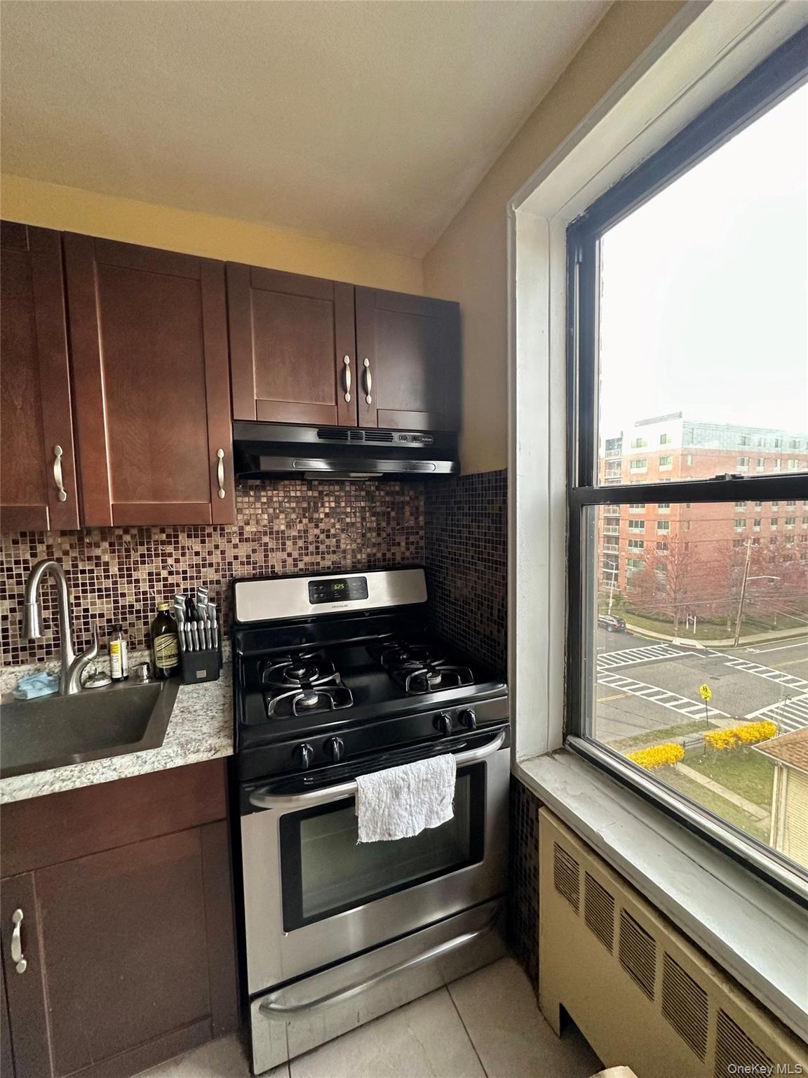 #12 photo, 2 Windsor Terrace, White Plains , NY 10601