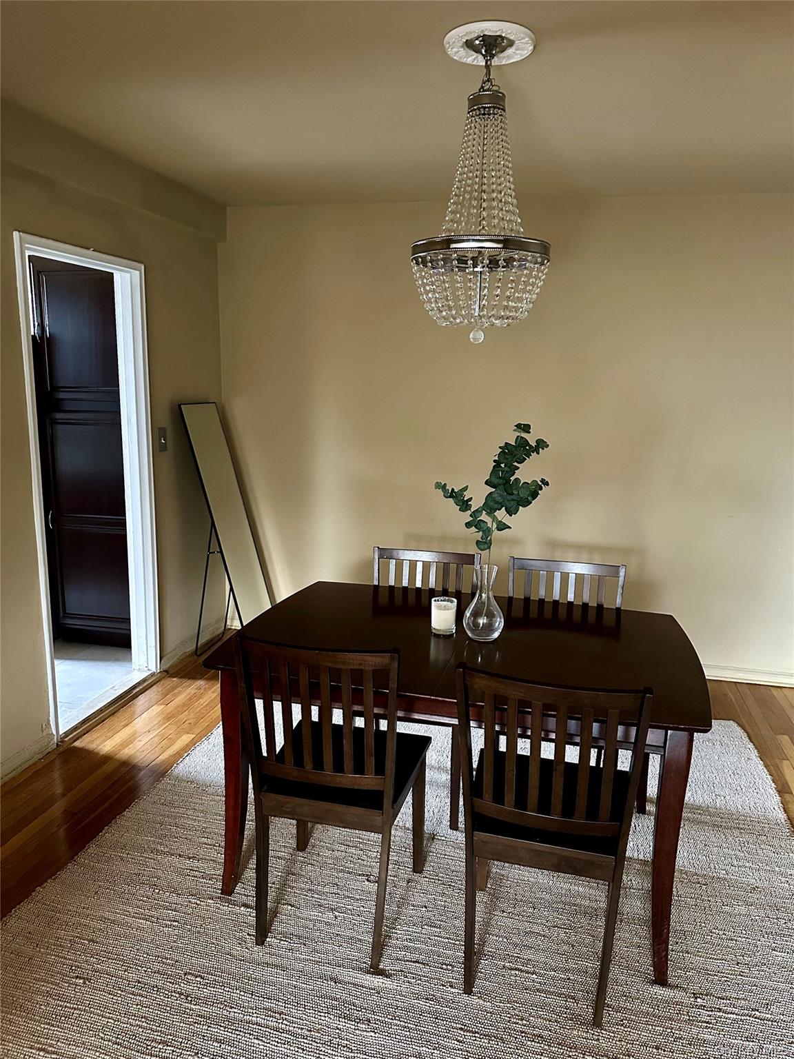 #7 photo, 2 Windsor Terrace, White Plains , NY 10601