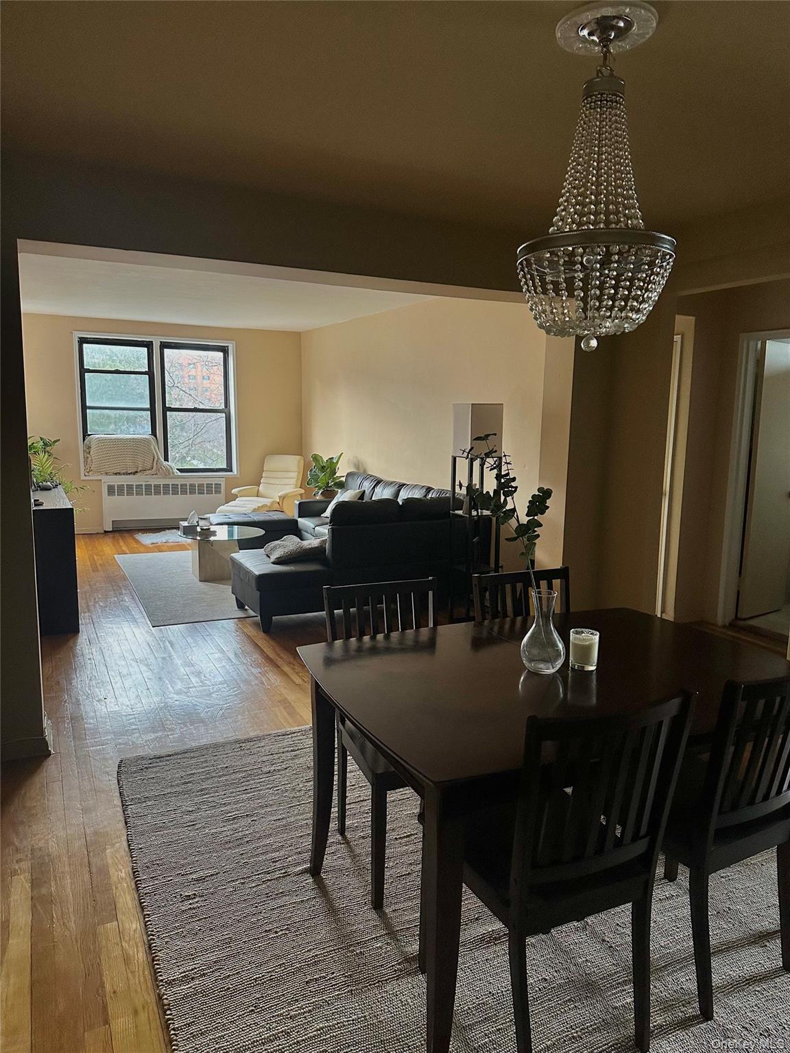 #8 photo, 2 Windsor Terrace, White Plains , NY 10601