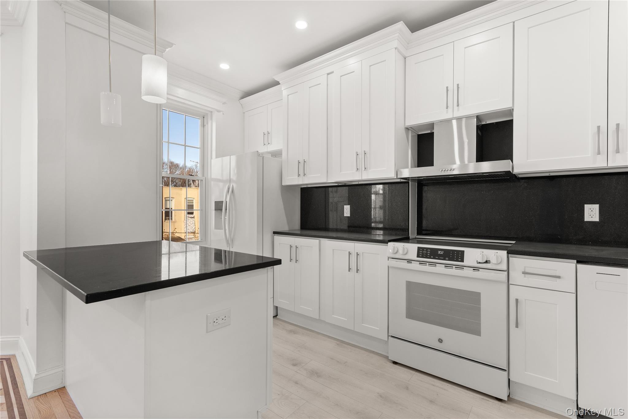 #2 photo, 6133 Palmetto Street, Ridgewood , NY 11385