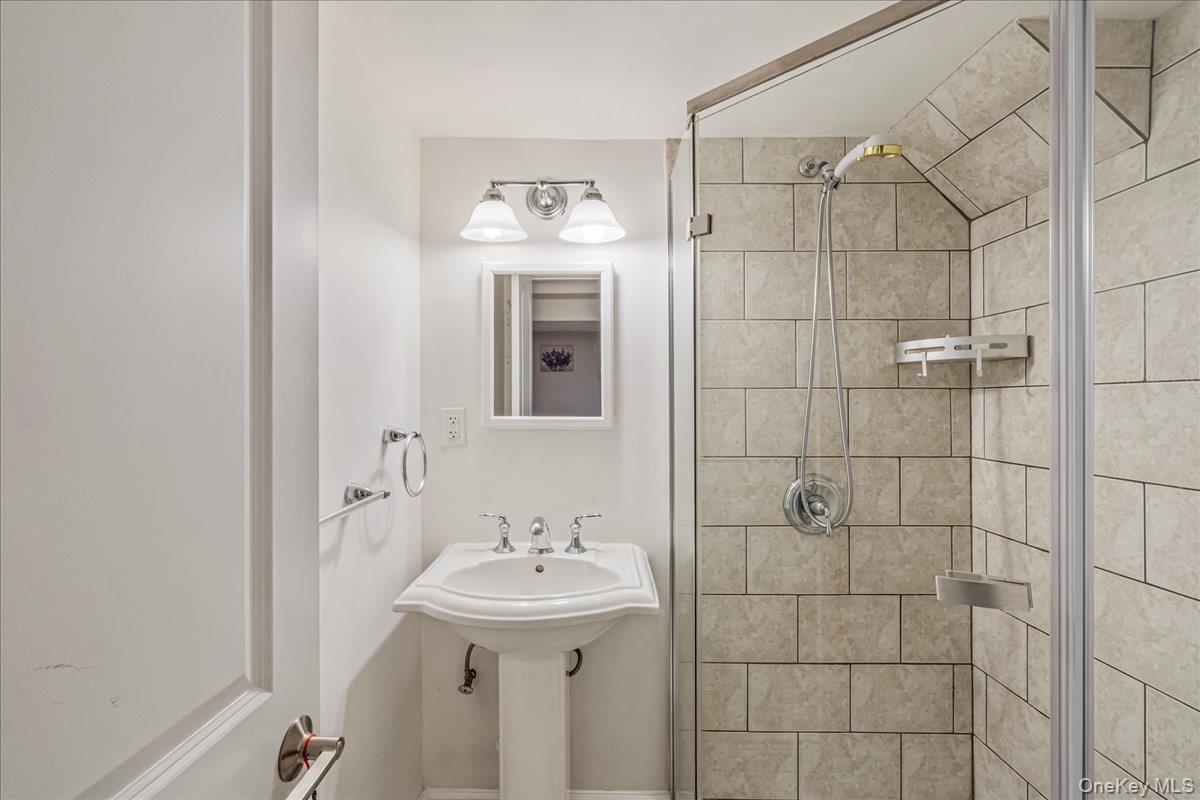 #18 photo, 14940 15th Drive, Whitestone , NY 11357