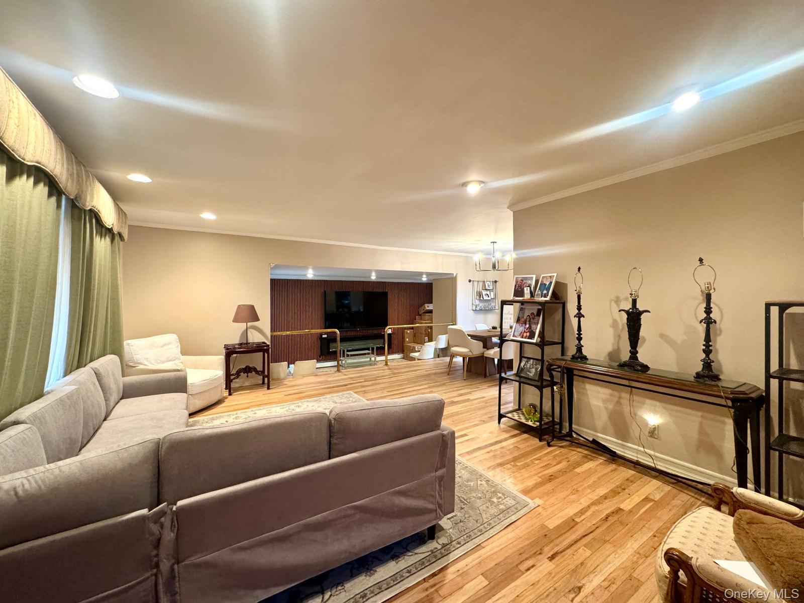 #4 photo, 2780 Rockaway Avenue, Oceanside , NY 11572