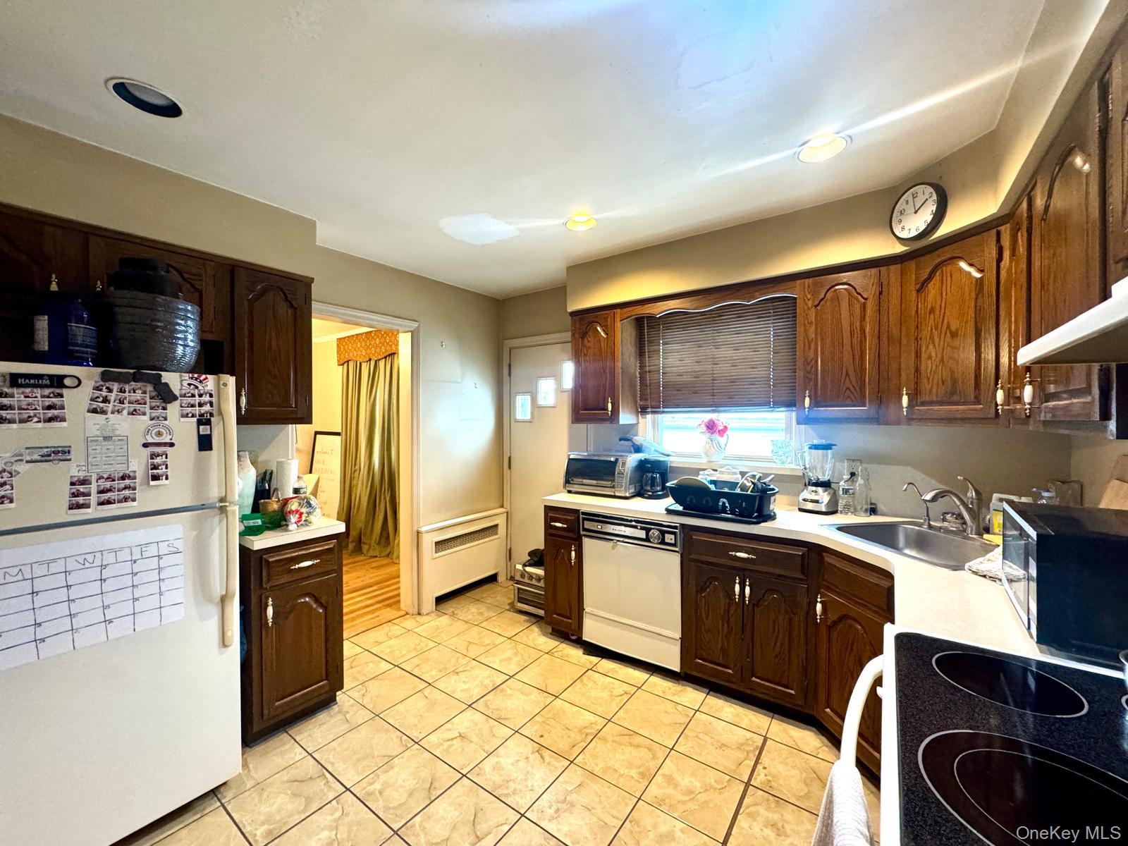 #8 photo, 2780 Rockaway Avenue, Oceanside , NY 11572