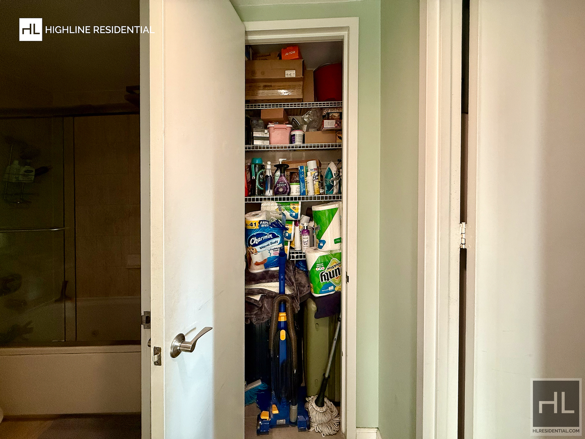 #11 photo, 255 E 49th Street, Midtown East , NY 10022