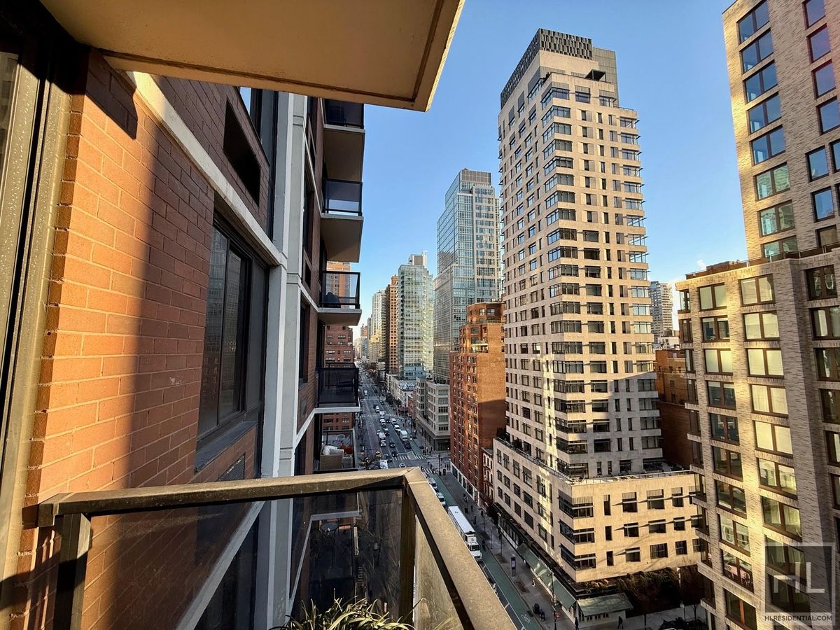 #5 photo, 255 E 49th Street, Midtown East , NY 10022