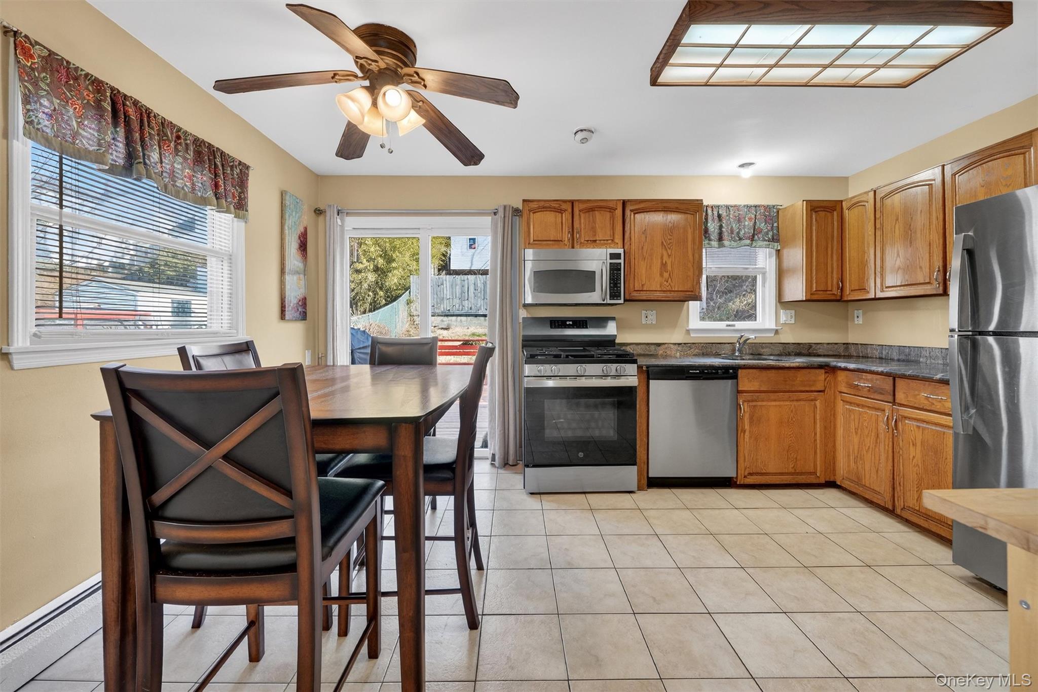 #11 photo, 191 Morsemere Avenue, Yonkers , NY 10703