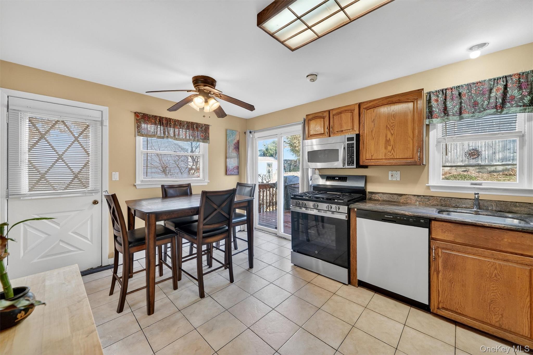 #15 photo, 191 Morsemere Avenue, Yonkers , NY 10703