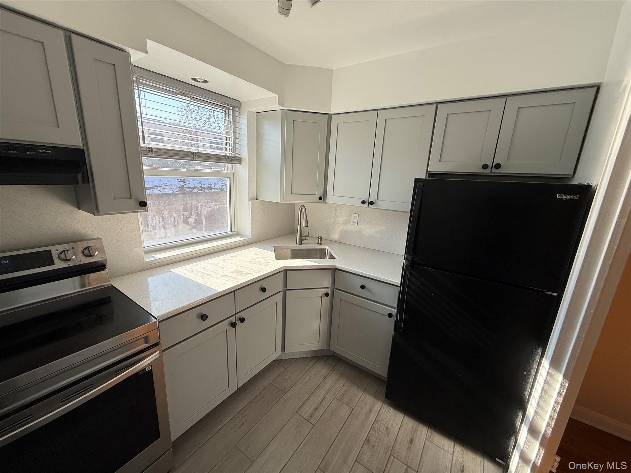 #10 photo, 194-20A 39th Avenue, Flushing , NY 11358