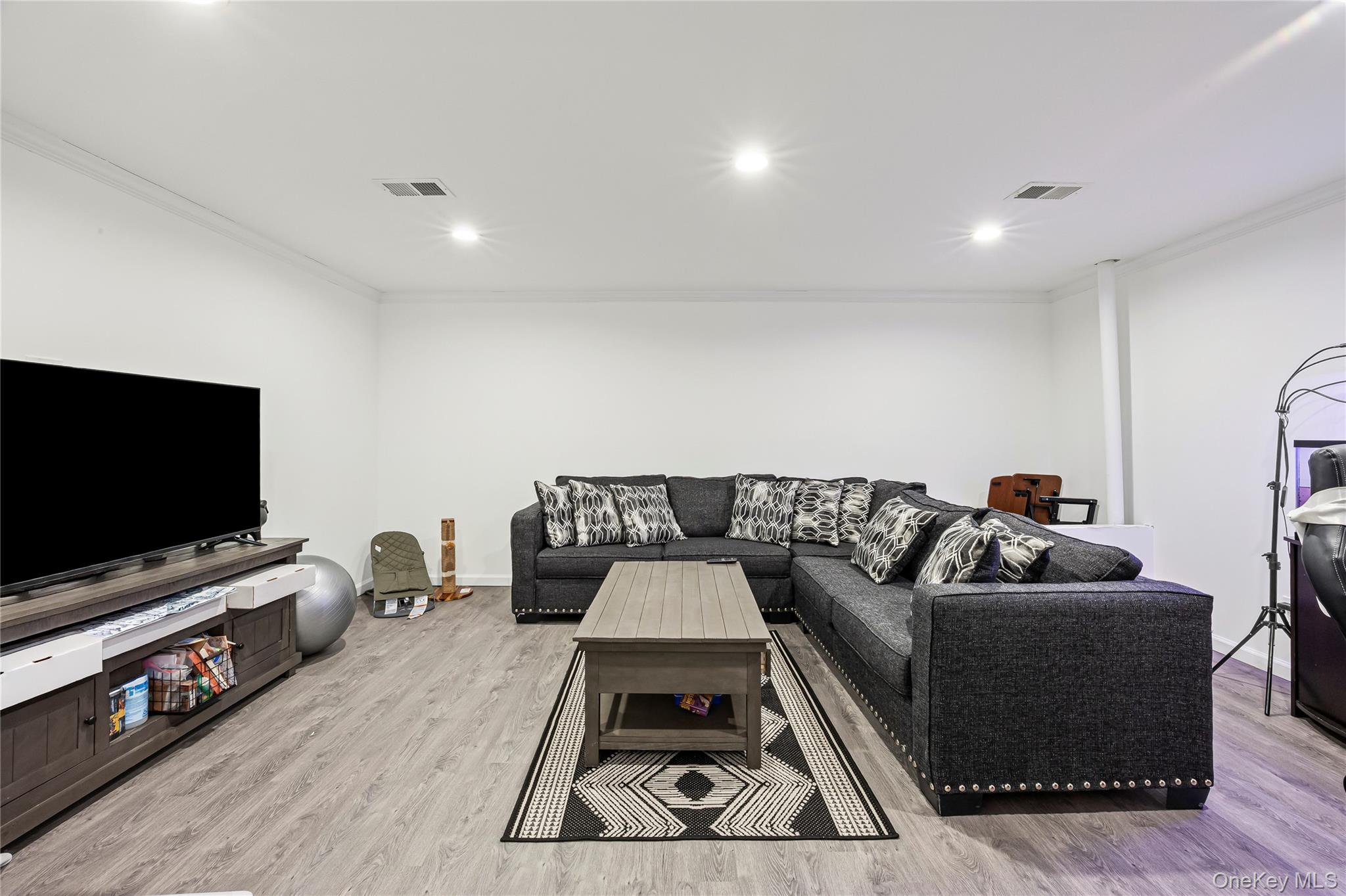 #16 photo, 1425 Jerusalem Ave., North Merrick , NY 11565