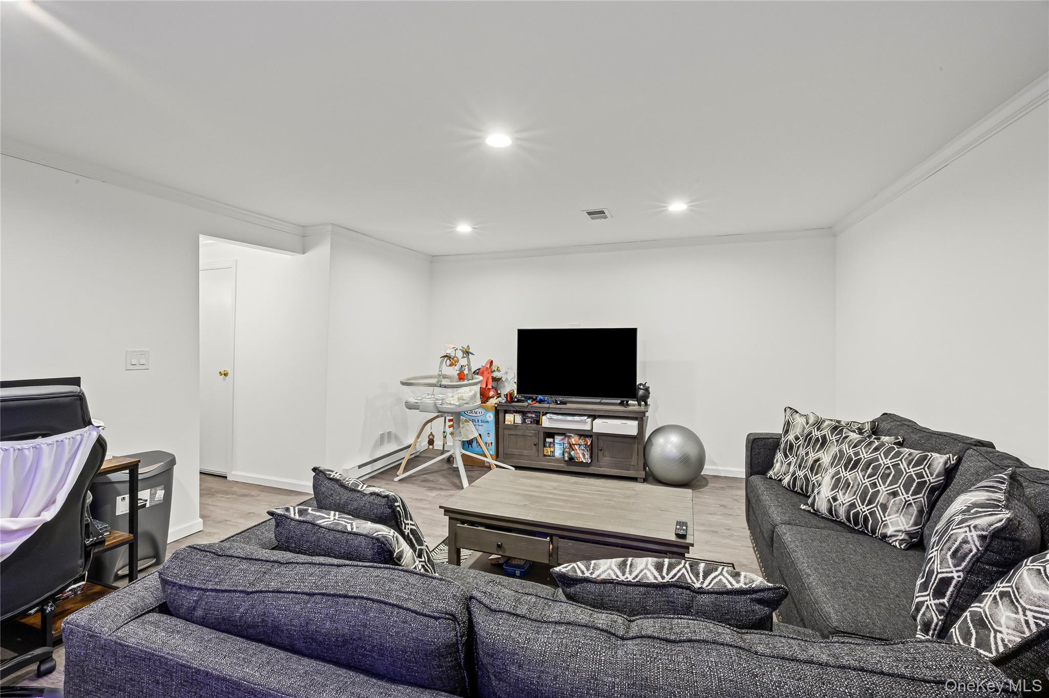 #18 photo, 1425 Jerusalem Ave., North Merrick , NY 11565