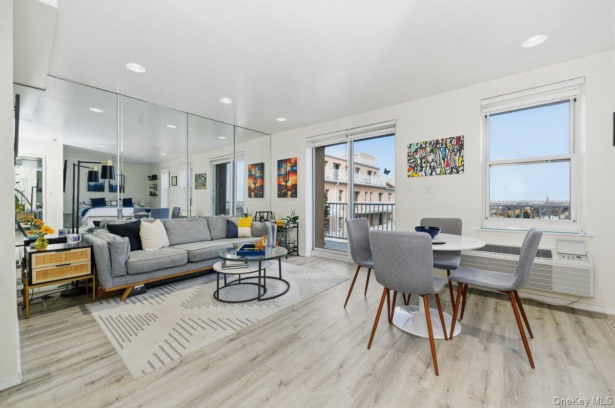 #4 photo, 2 Richmond Road, Lido Beach , NY 11561