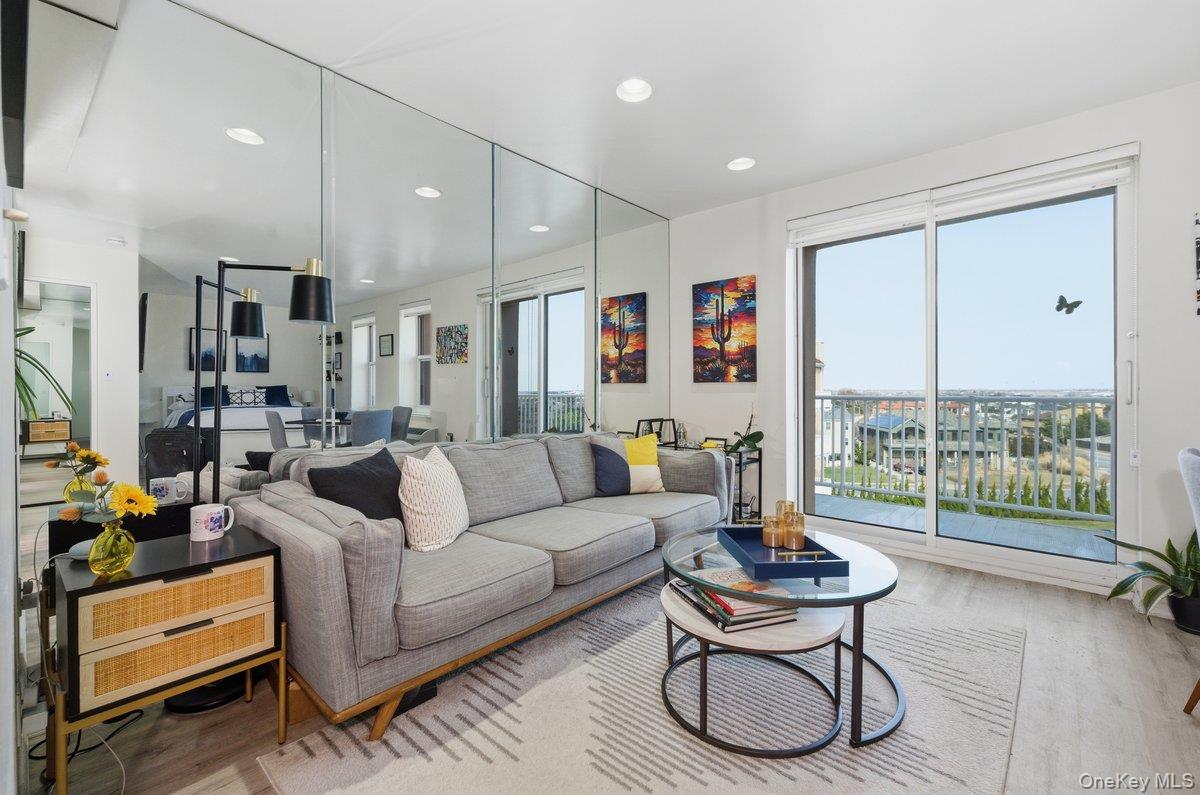 #5 photo, 2 Richmond Road, Lido Beach , NY 11561