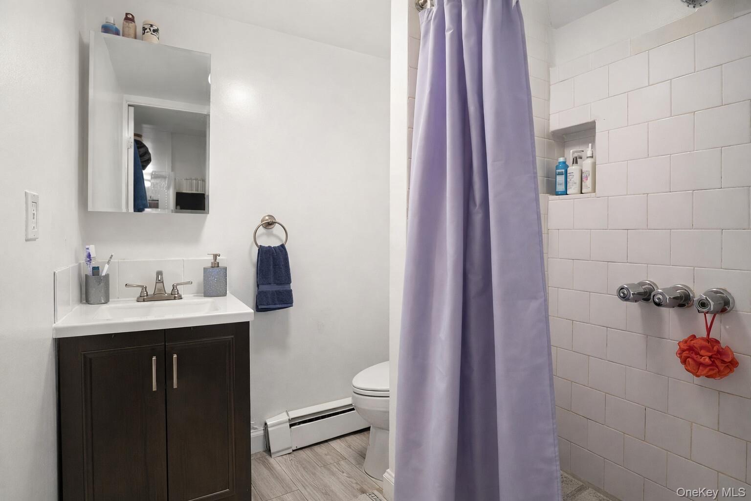 #17 photo, 4088 Grace Avenue, ब्रोंक्स Bronx , NY 10466