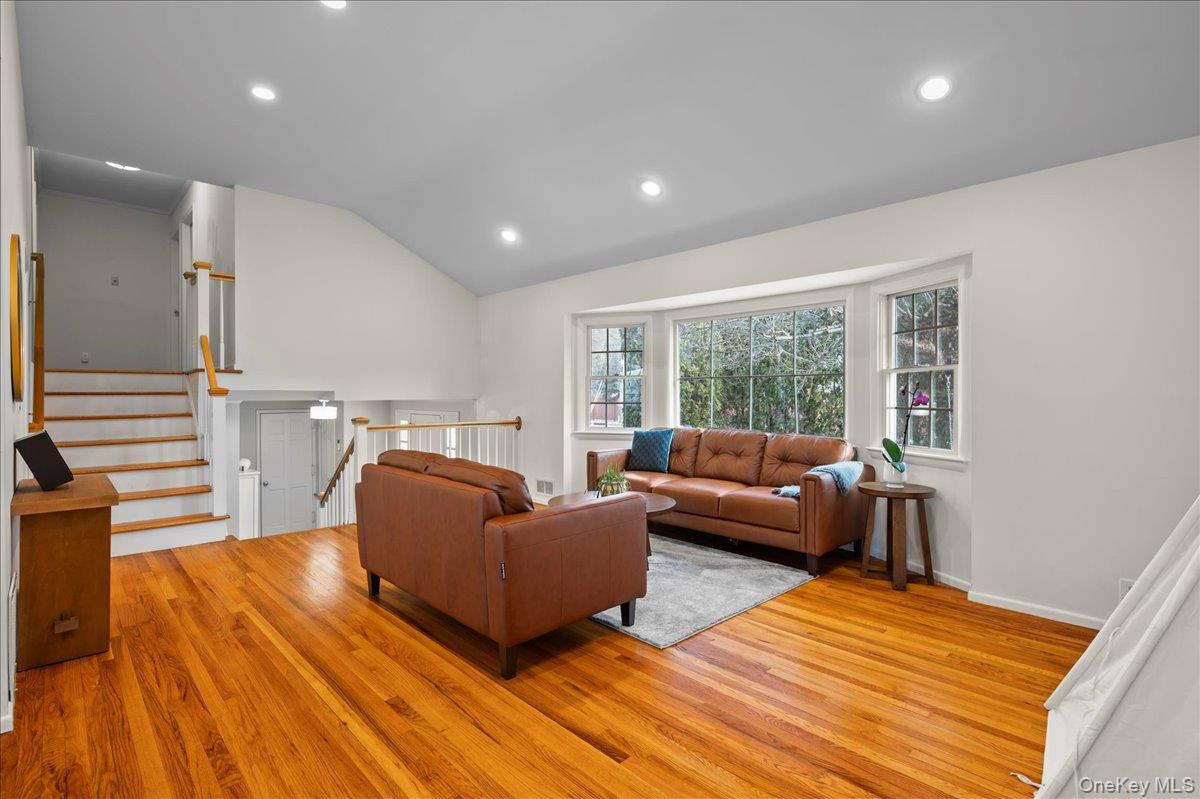 #7 photo, 1079 Weaver Street, New Rochelle , NY 10804