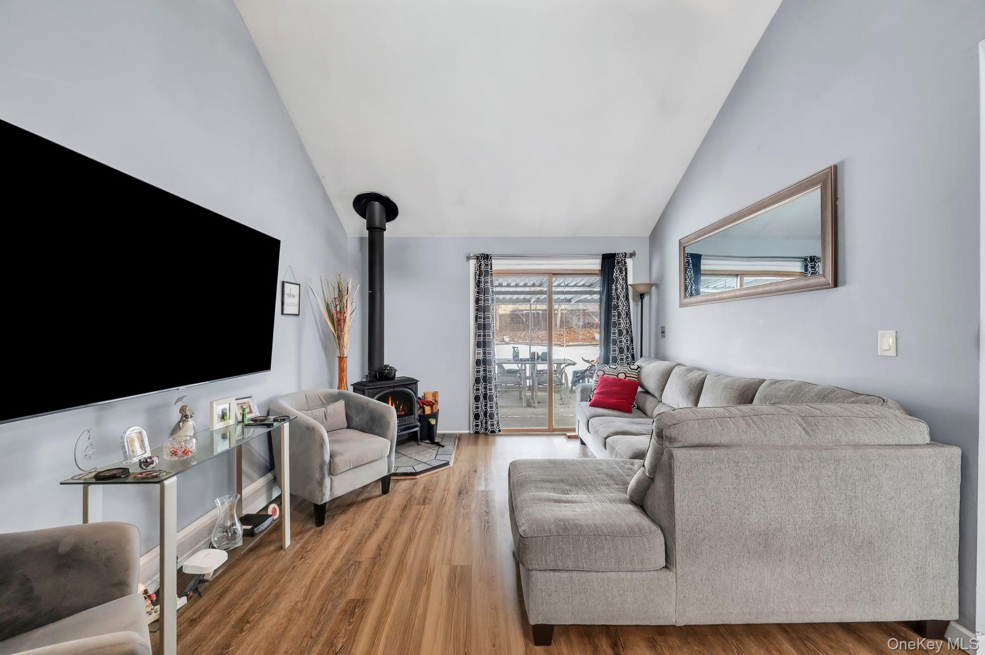 #10 photo, 17 Groton Lane, Coram , NY 11727