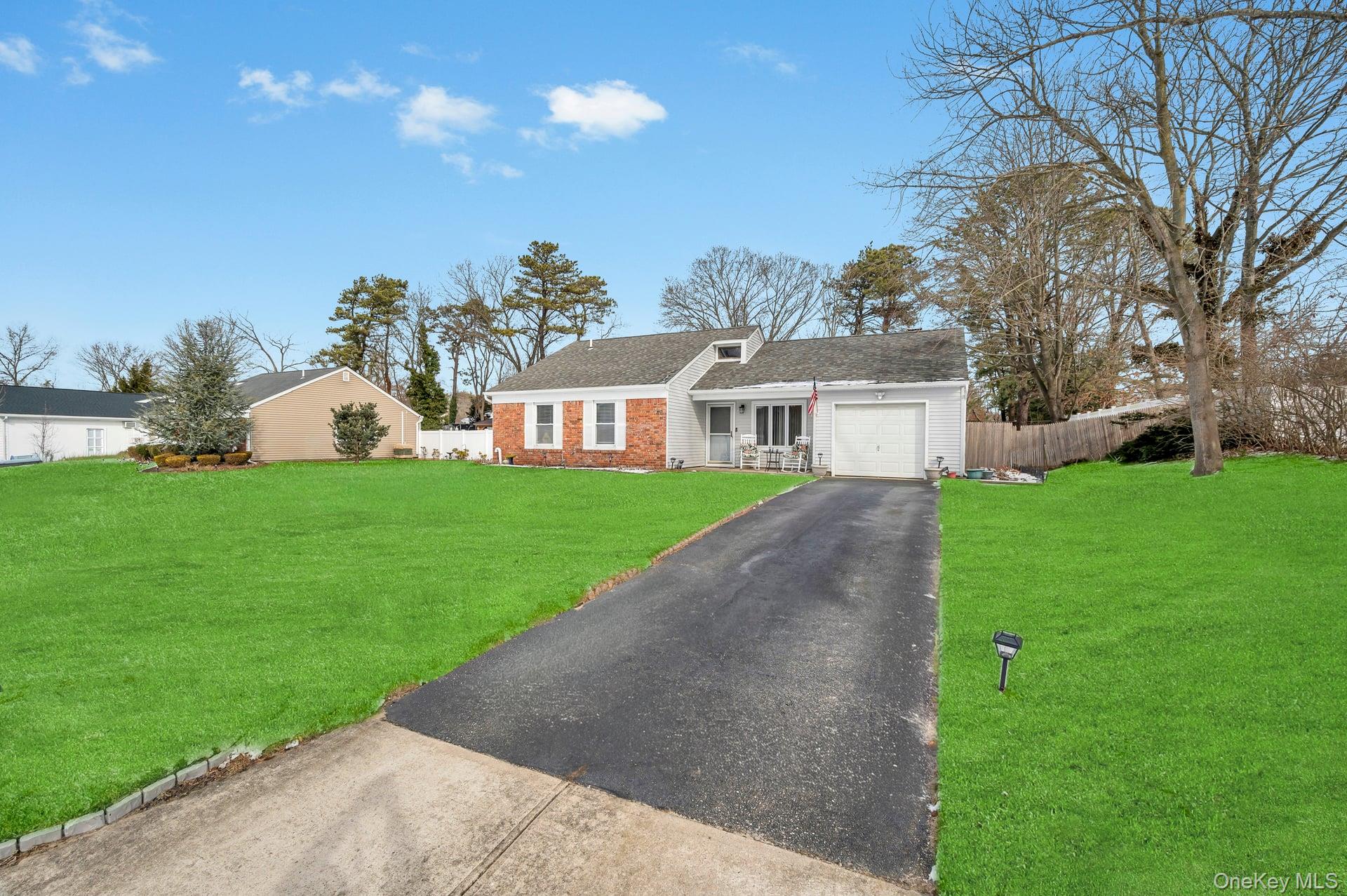 #6 photo, 17 Groton Lane, Coram , NY 11727