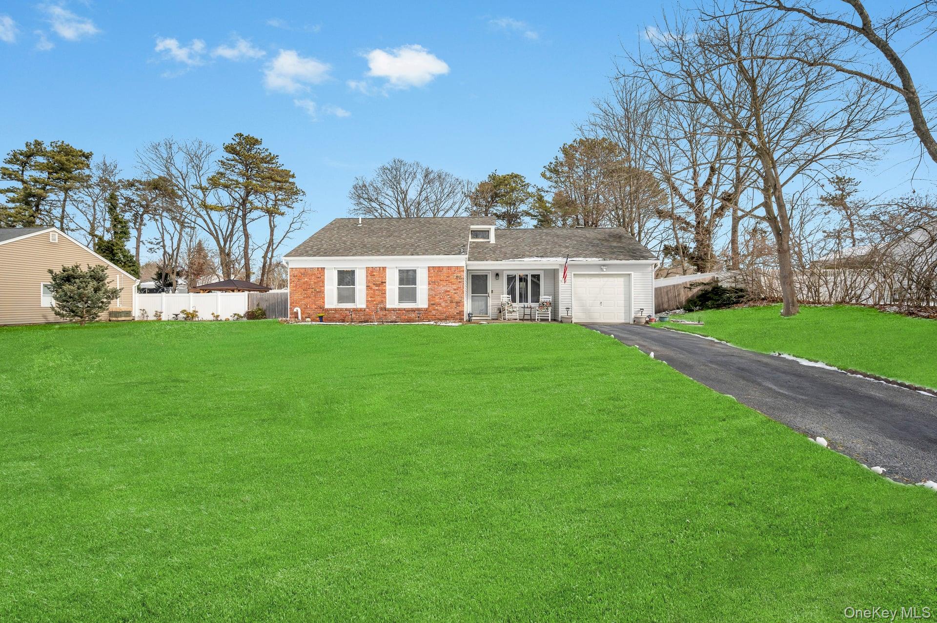 #7 photo, 17 Groton Lane, Coram , NY 11727