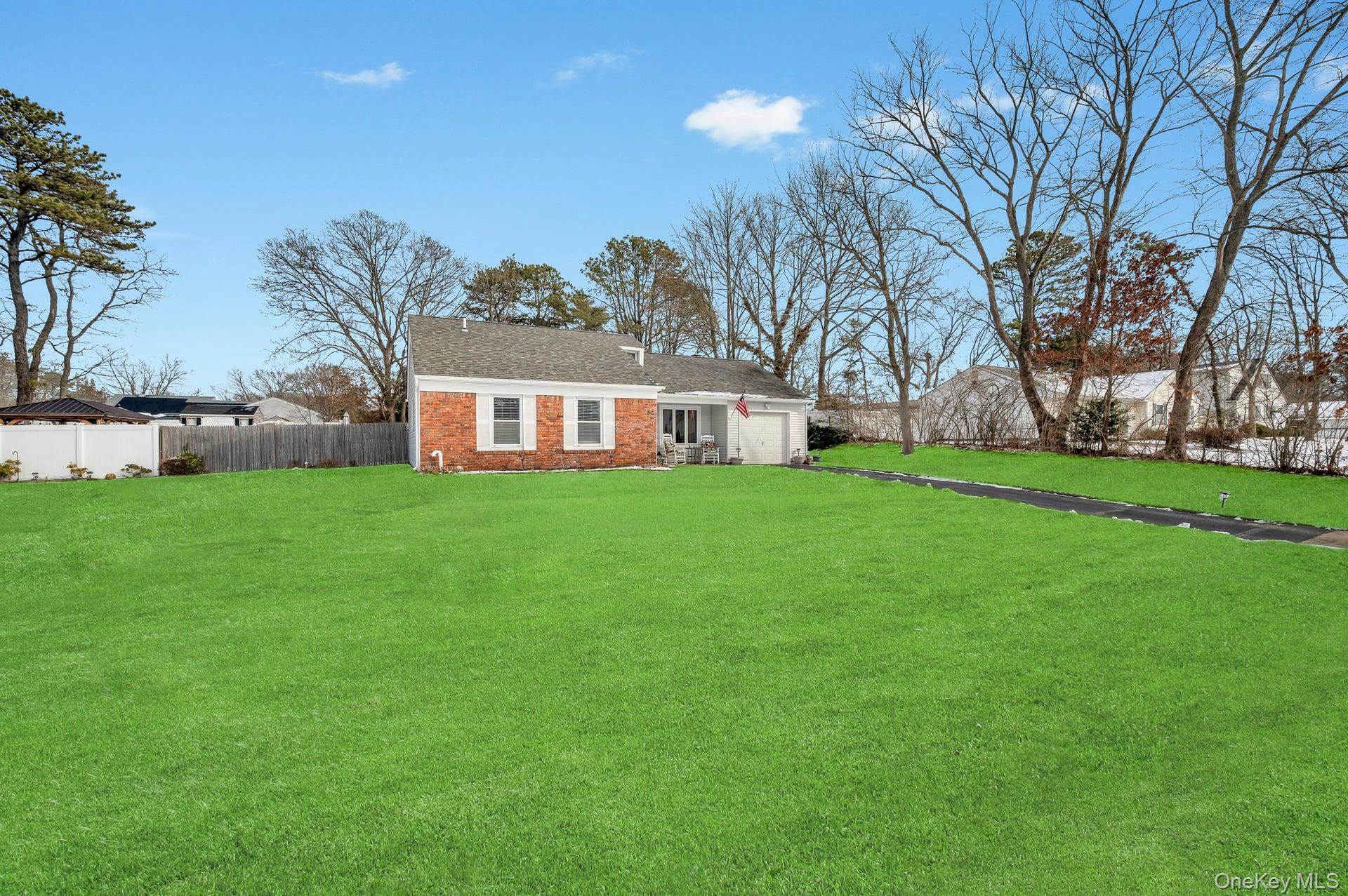 #8 photo, 17 Groton Lane, Coram , NY 11727