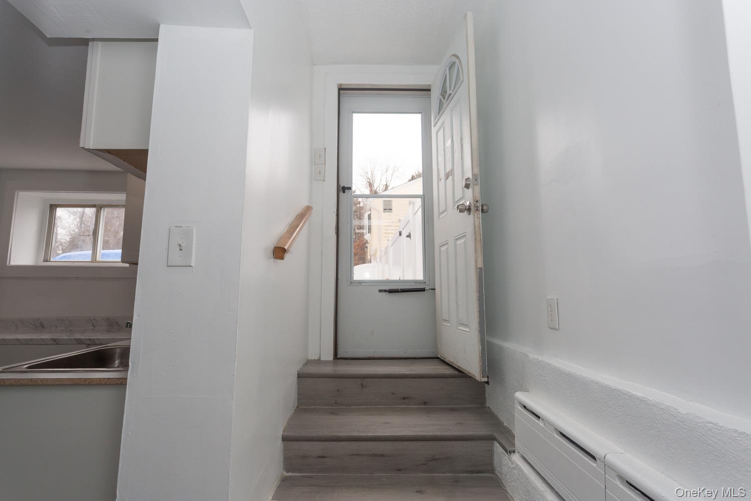 #17 photo, 14 Walnut Street, سوفولك Wyandanch , NY 11798