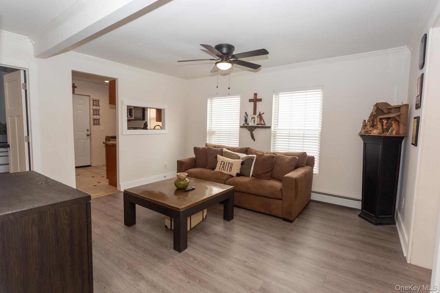 #3 photo, 14 Walnut Street, سوفولك Wyandanch , NY 11798