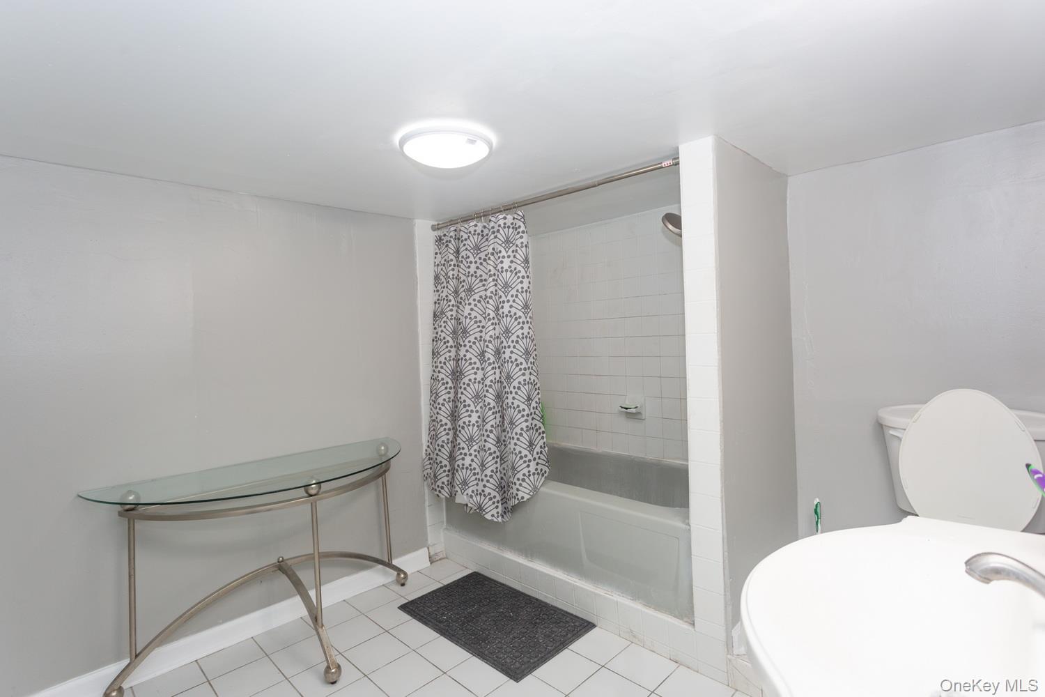 #9 photo, 14 Walnut Street, سوفولك Wyandanch , NY 11798