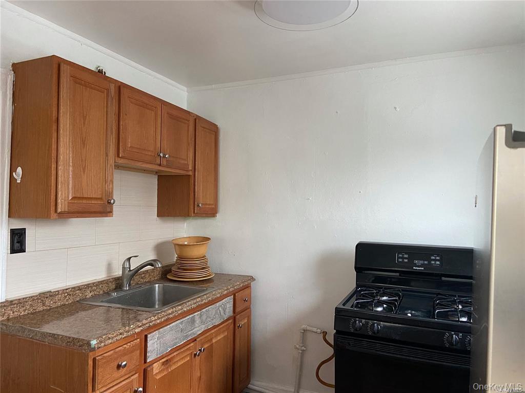 #9 photo, 21522 112th Avenue, Queens Village , NY 11429