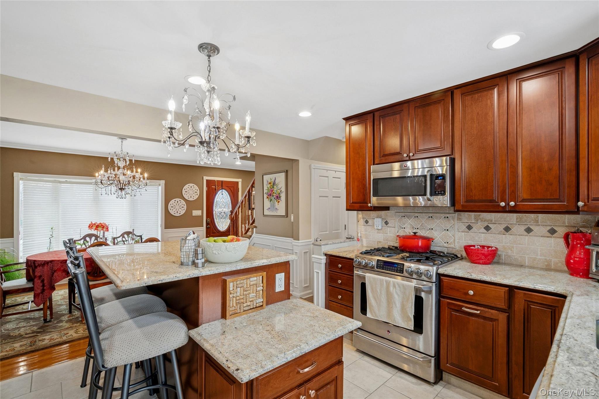 #11 photo, 67 Combes Avenue, Hicksville , NY 11801