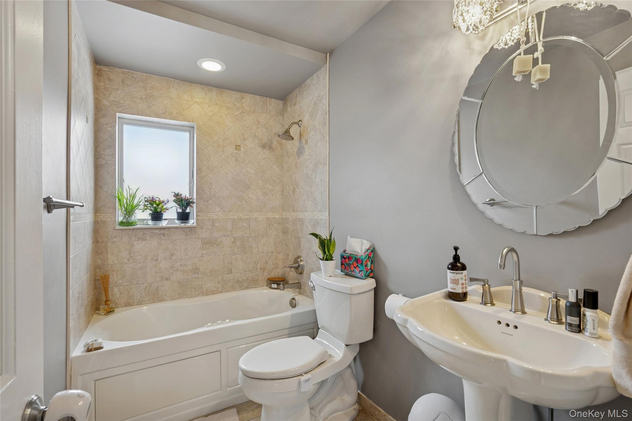 #8 photo, 67 Combes Avenue, Hicksville , NY 11801