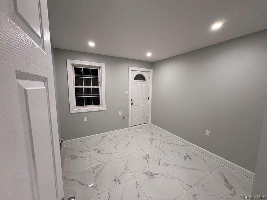 #8 photo, 2819 Schurz Avenue, Bronx , NY 10465