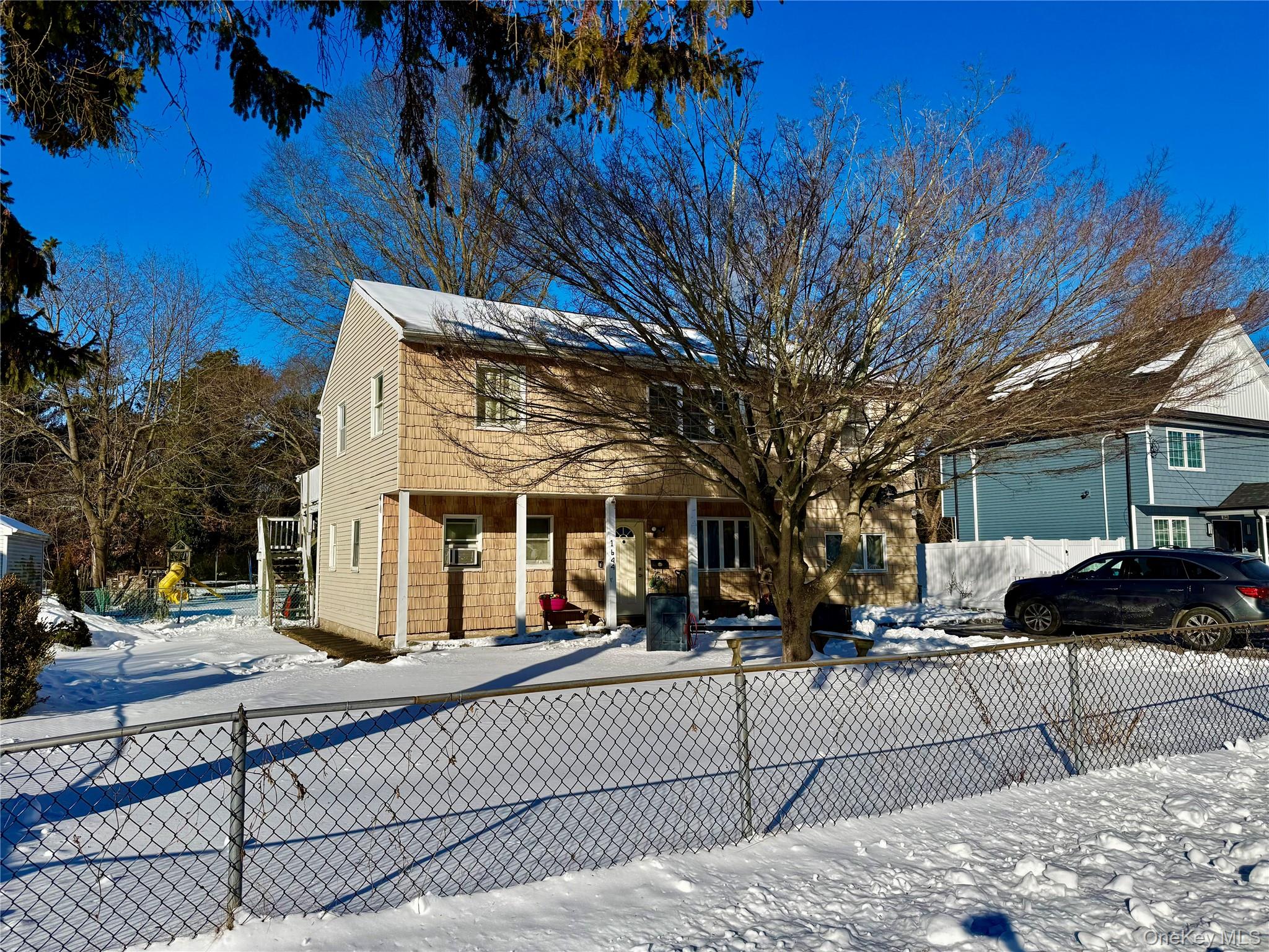 #2 photo, 1644 N Gardiner Drive, سوفولك Bay Shore , NY 11706