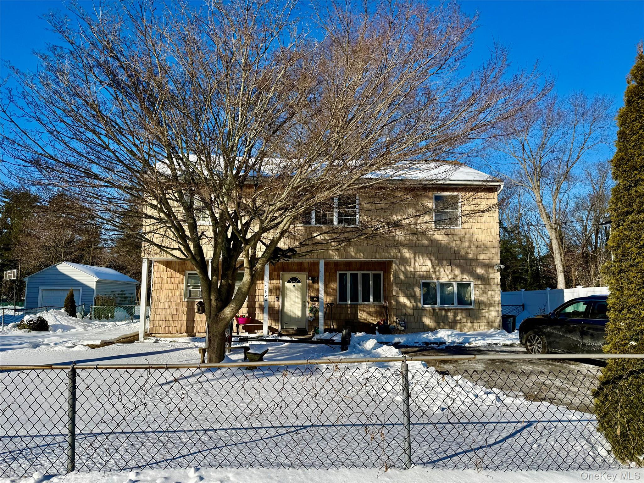 #3 photo, 1644 N Gardiner Drive, سوفولك Bay Shore , NY 11706