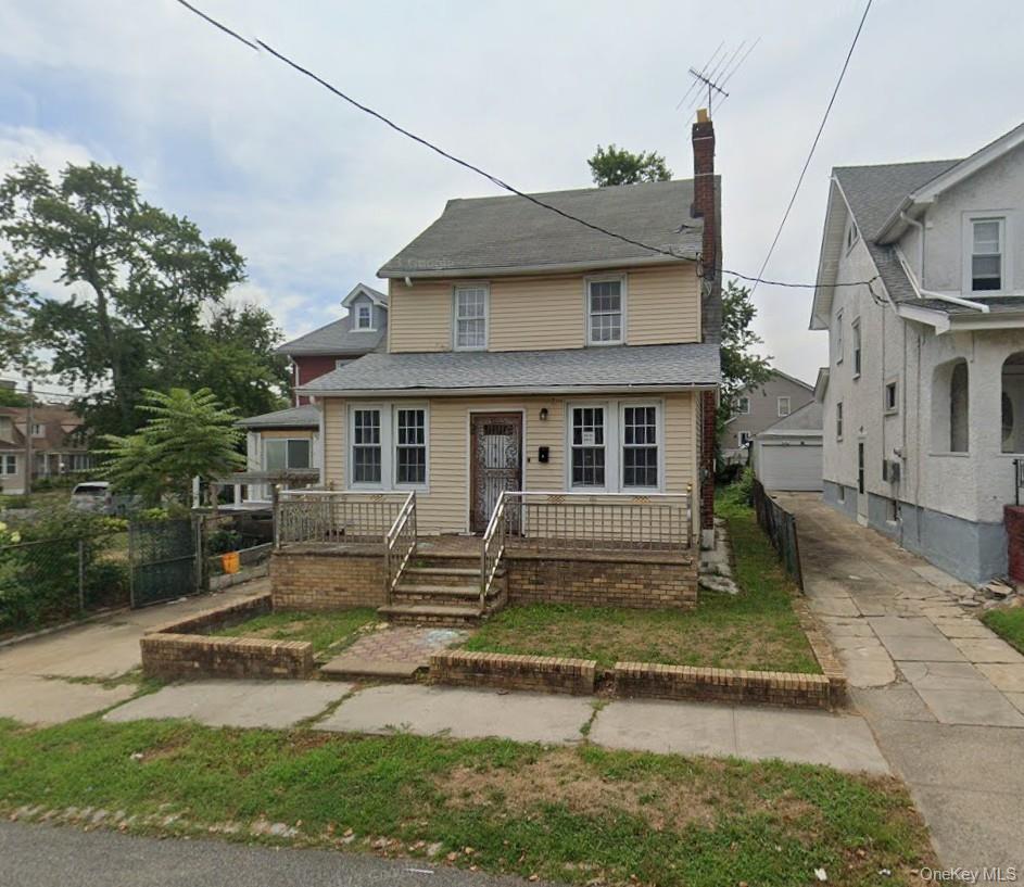 #1 photo, 10532 192nd Street, Saint Albans , NY 11412