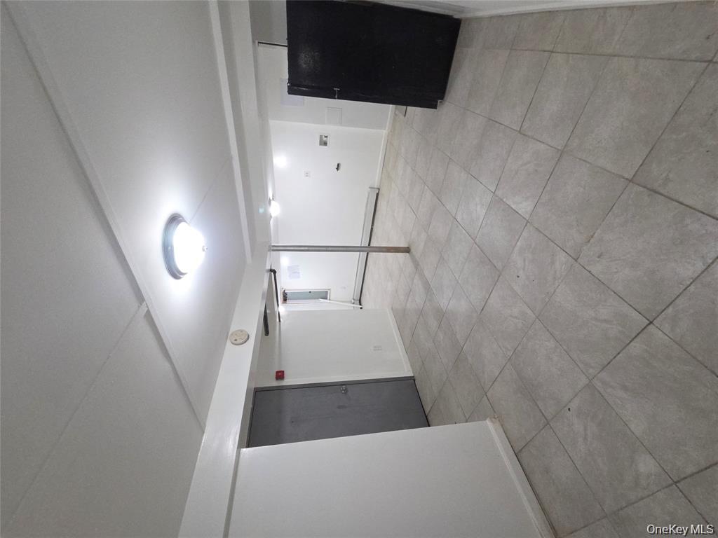 #12 photo, 10532 192nd Street, Saint Albans , NY 11412