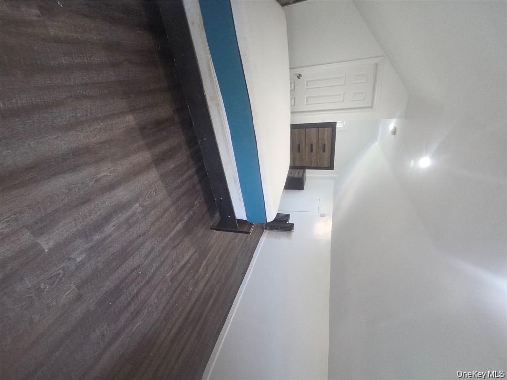 #9 photo, 10532 192nd Street, Saint Albans , NY 11412