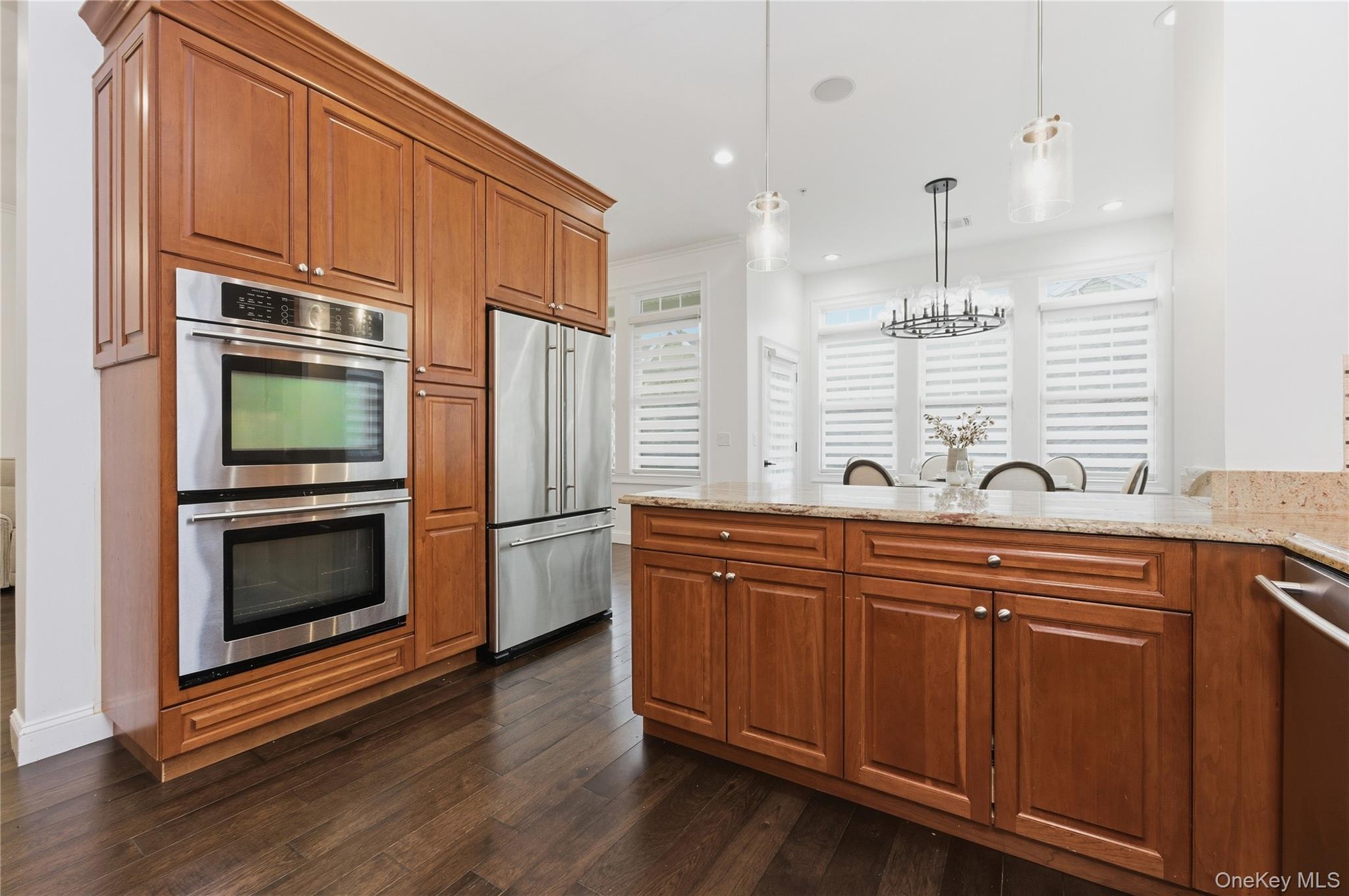 #14 photo, 428 Trotting Lane, Westbury , NY 11590