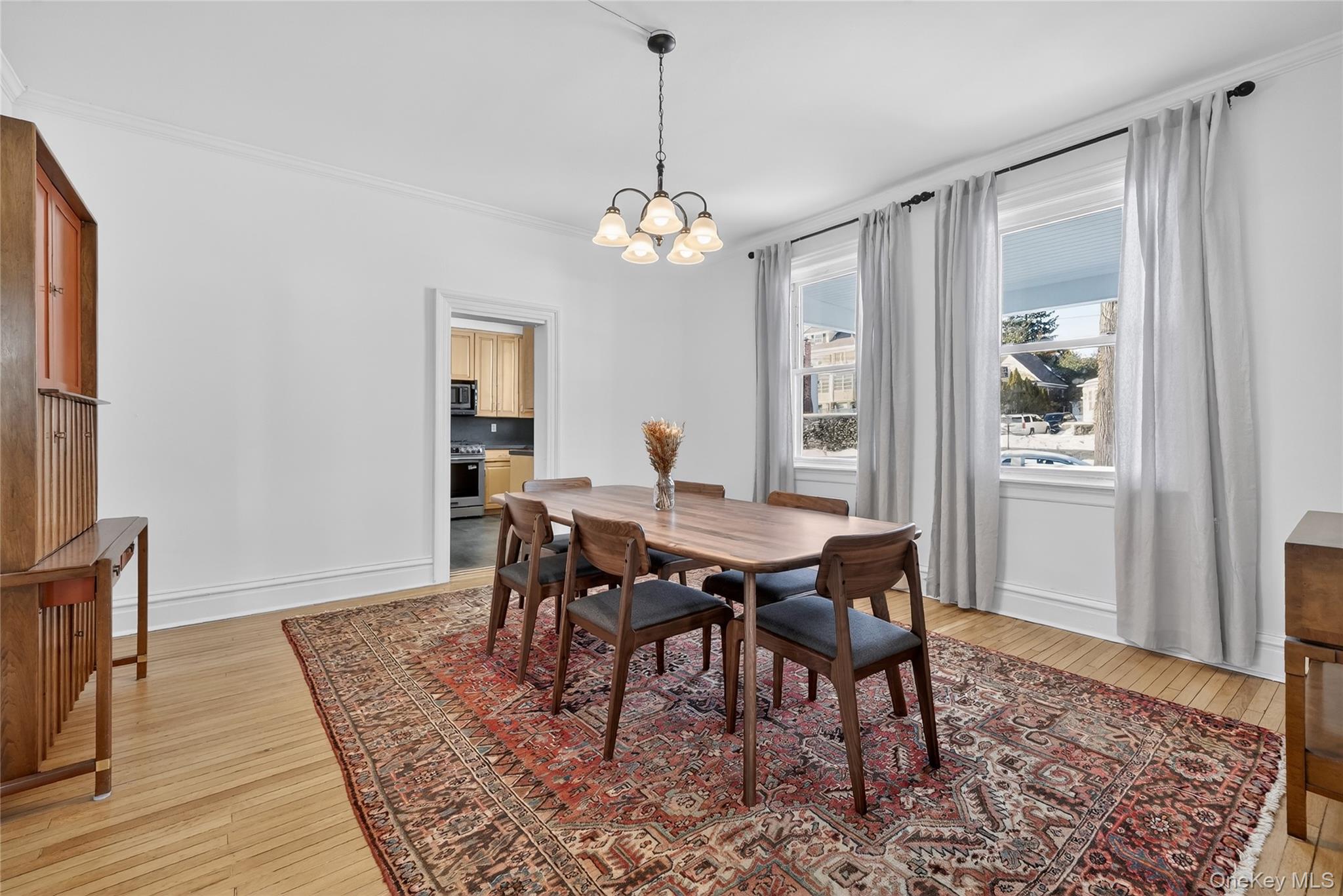 #13 photo, 152 Sutton Manor Road, New Rochelle , NY 10801