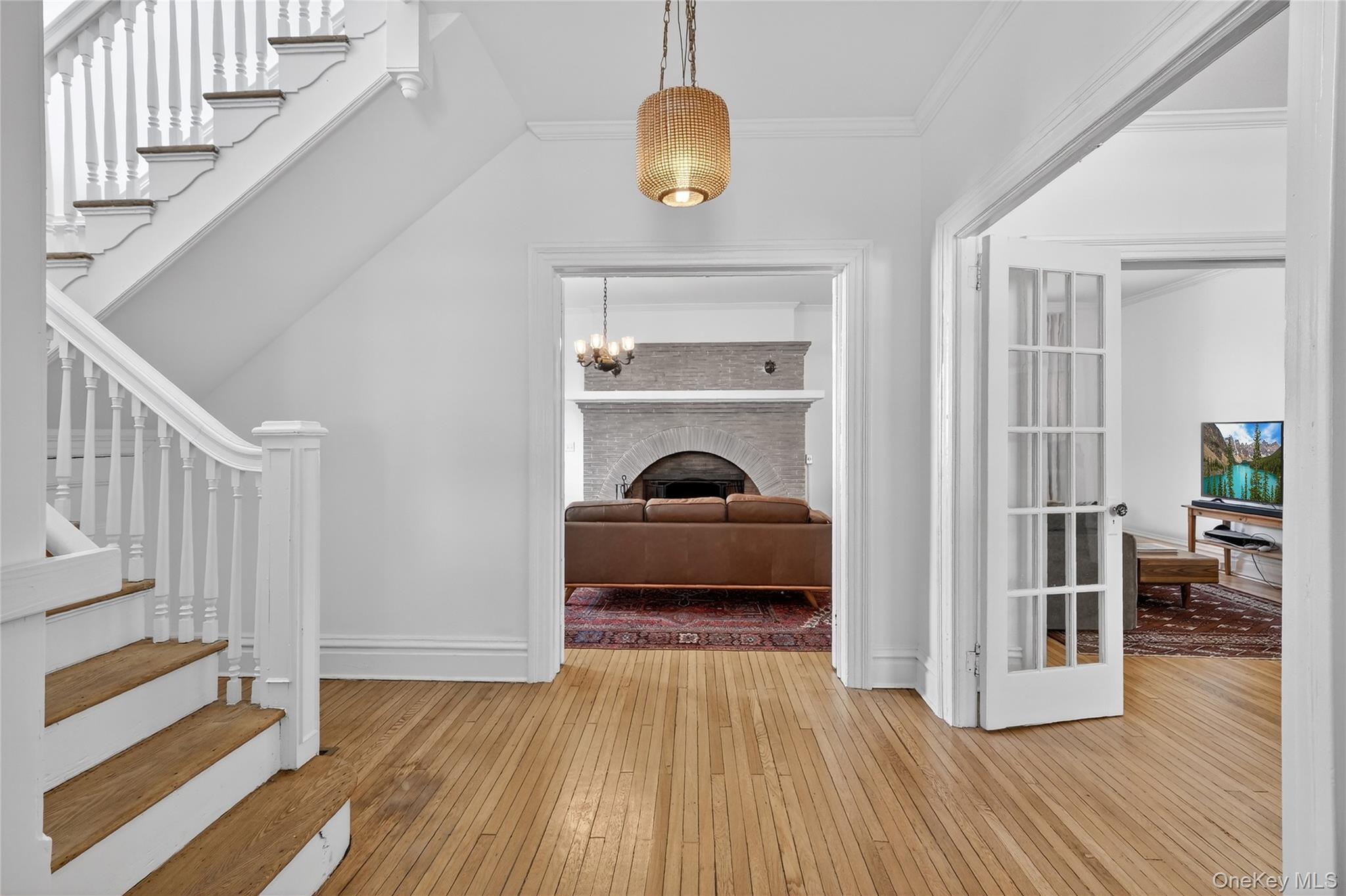 #5 photo, 152 Sutton Manor Road, New Rochelle , NY 10801