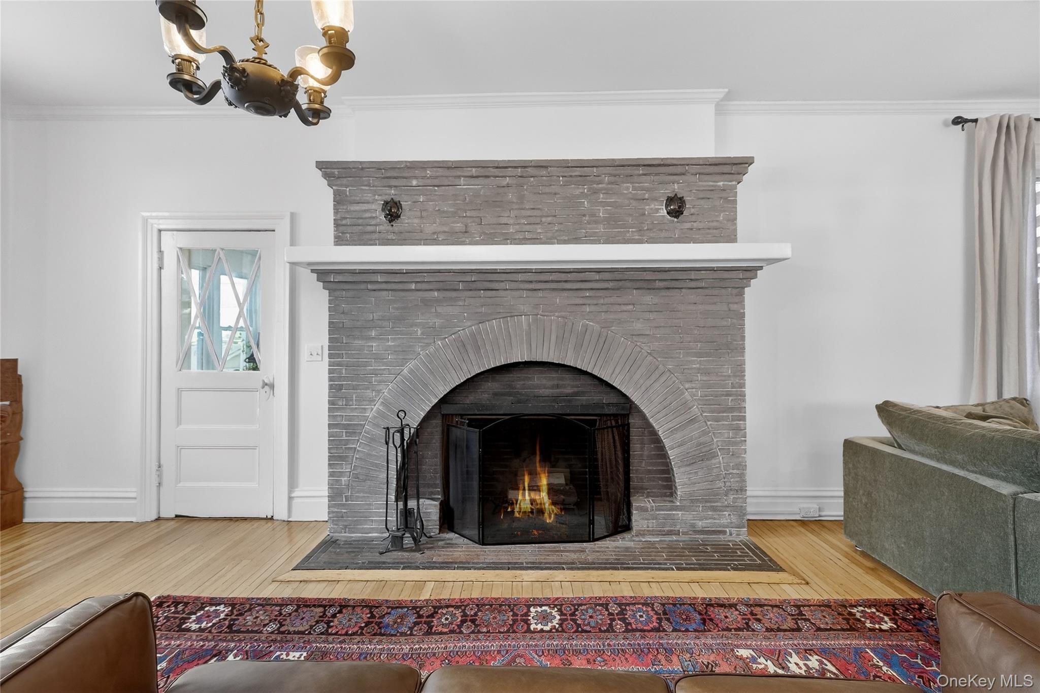 #6 photo, 152 Sutton Manor Road, New Rochelle , NY 10801