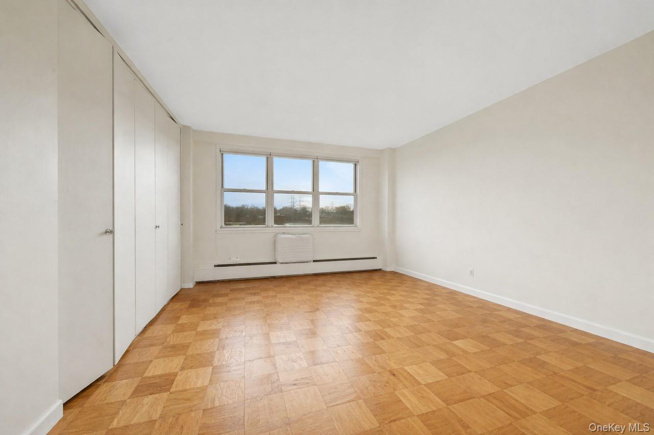 #15 photo, 615 Palmer, Yonkers , NY 10701